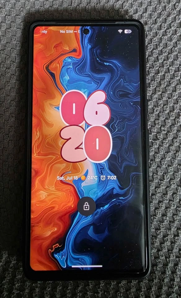 Google Pixel 7 Pro w/Case and Screen Protector