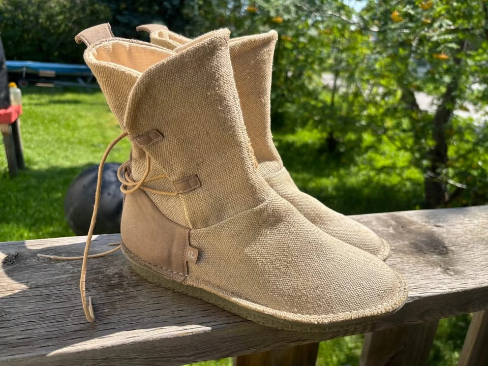 Rey Boots - size 40 (W8.5) - Star Wars Pozu collab - photo 3