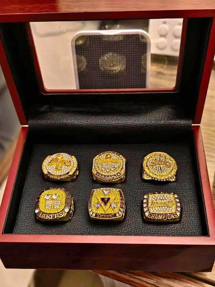Kobe Bryant Lakers NBA Championship Ring set
