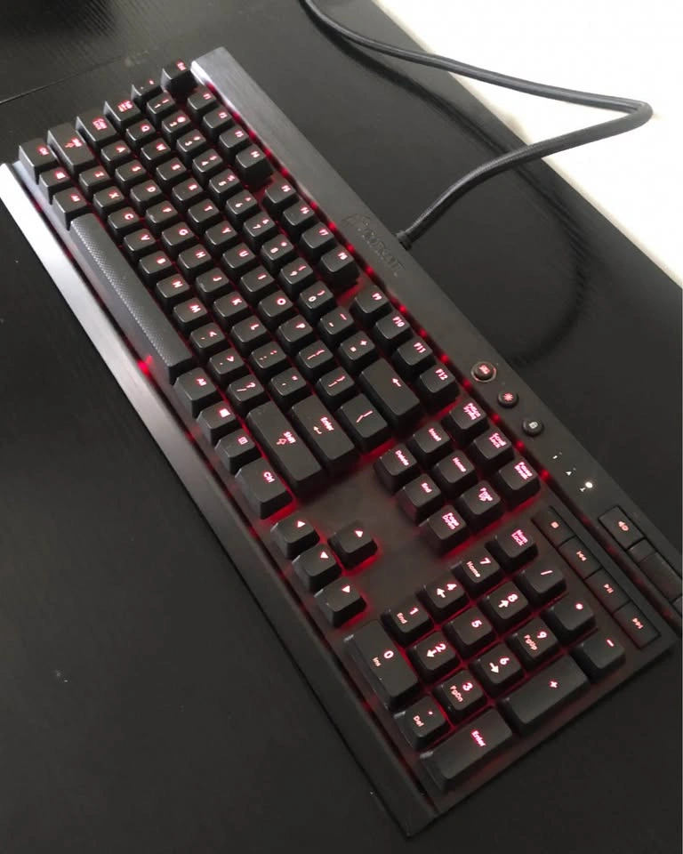 Corsair Vengeance K70 Mechanical Gaming Keyboard - Cherry Red - photo 5