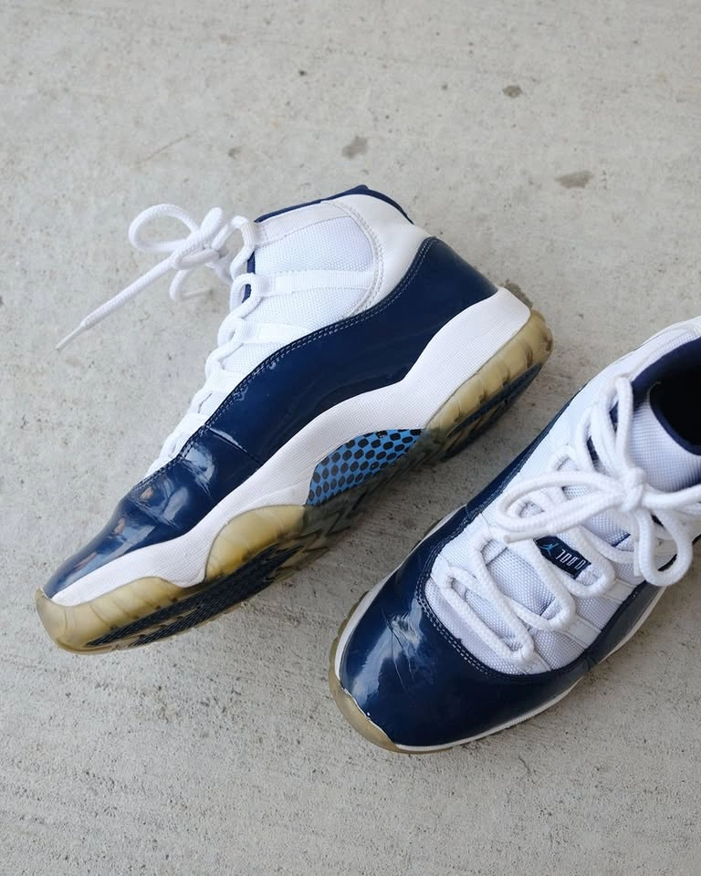 Men’s Nike Air Jordan 11 Retro Midnight Navy Win Like 82 Size 9 - photo 5