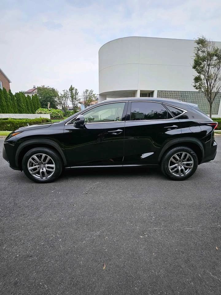 2015 Lexus NX 200t Sport Utility 4D - photo 2