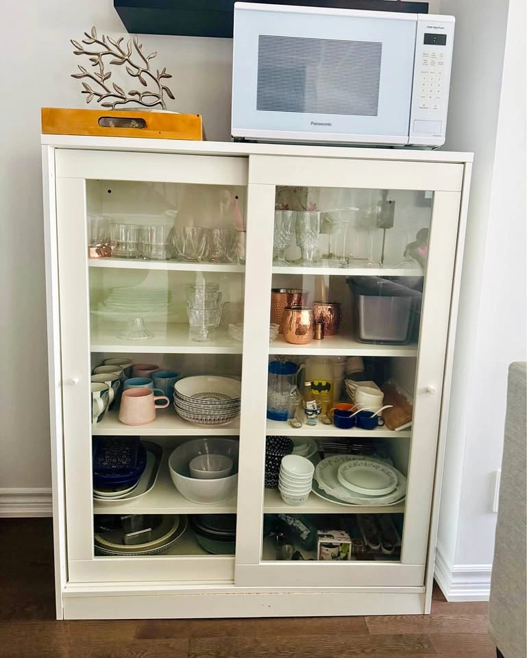 Kitchen Cabinet - Hutch