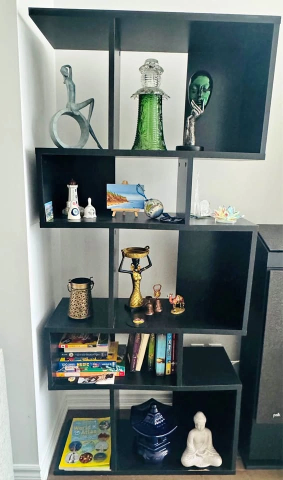 Showcase - Bookshelf