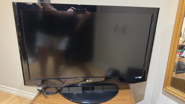 LG 37” TV