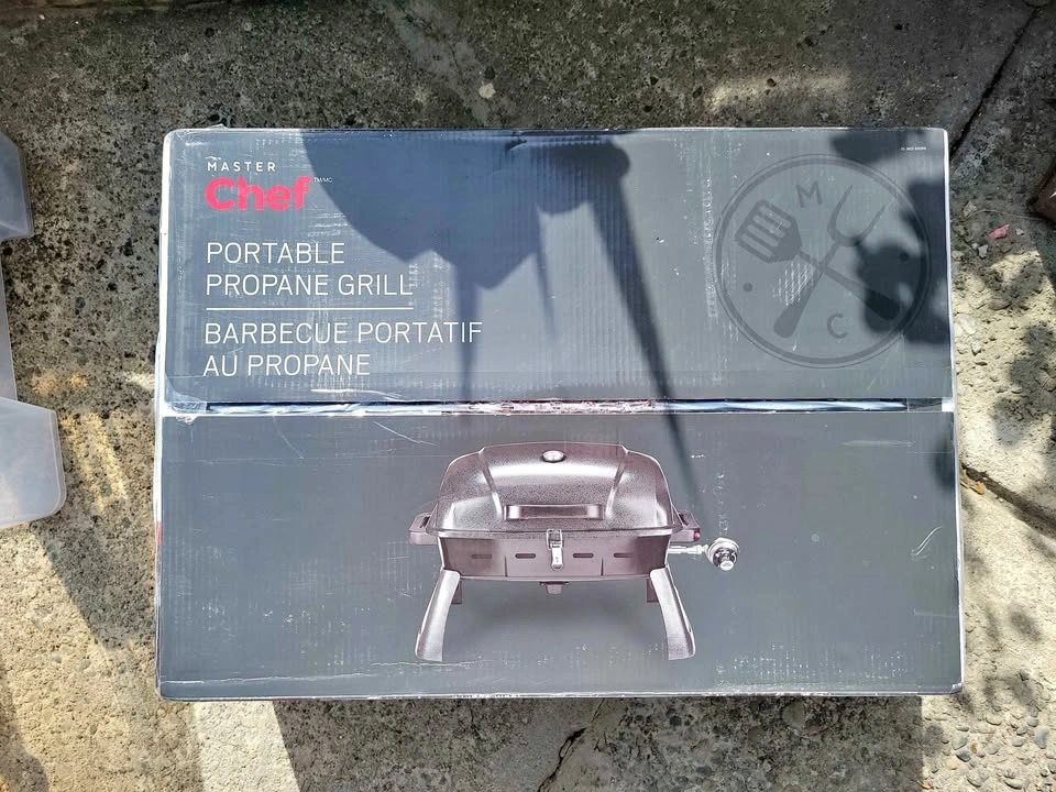 Master Chef Propane Grill New, never opened!