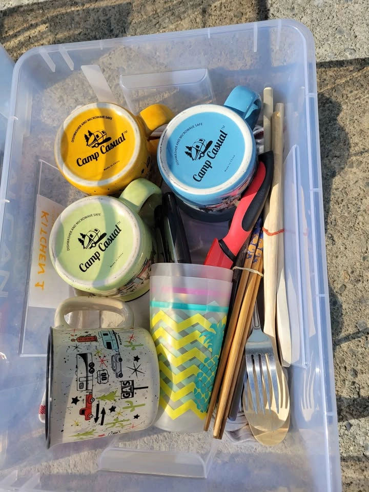 Camping Set (lamps, tarps, pads, kitchen equipment) - photo 3