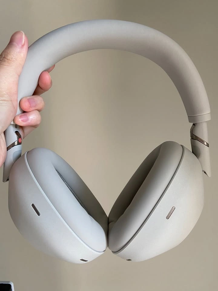 Sony WH-1000XM6 - Silver - Headphones - photo 3