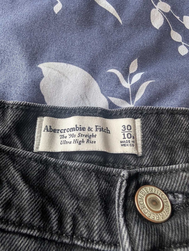 Abercrombie & Fitch The 90s Straight Ultra High Rise Jeans - photo 4