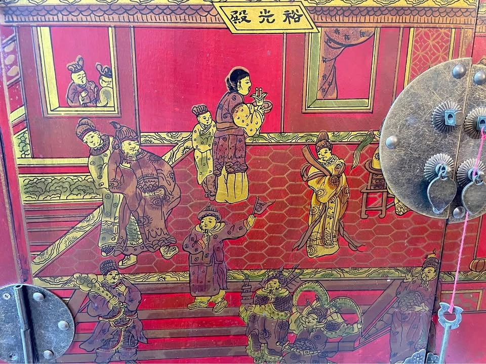 Solid wood finely painted Chinese buffet