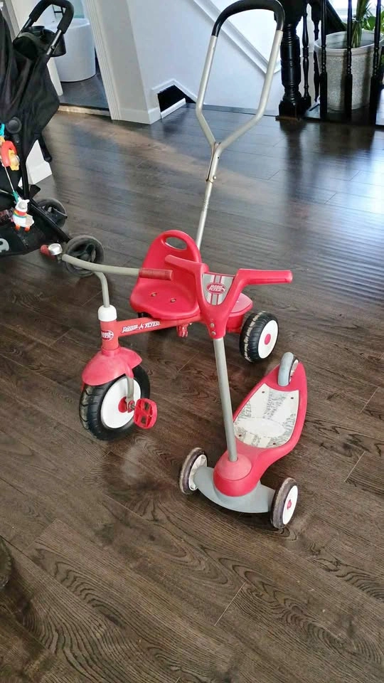 Radio Flyer tricycle and skateboard