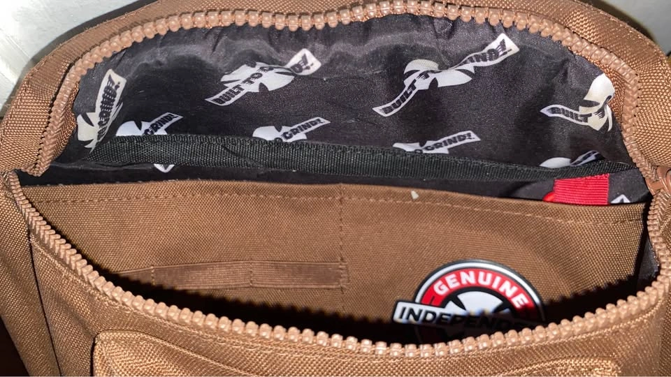 Vintage Independent Skateboard Trucks Herschel Fanny Pack - photo 3