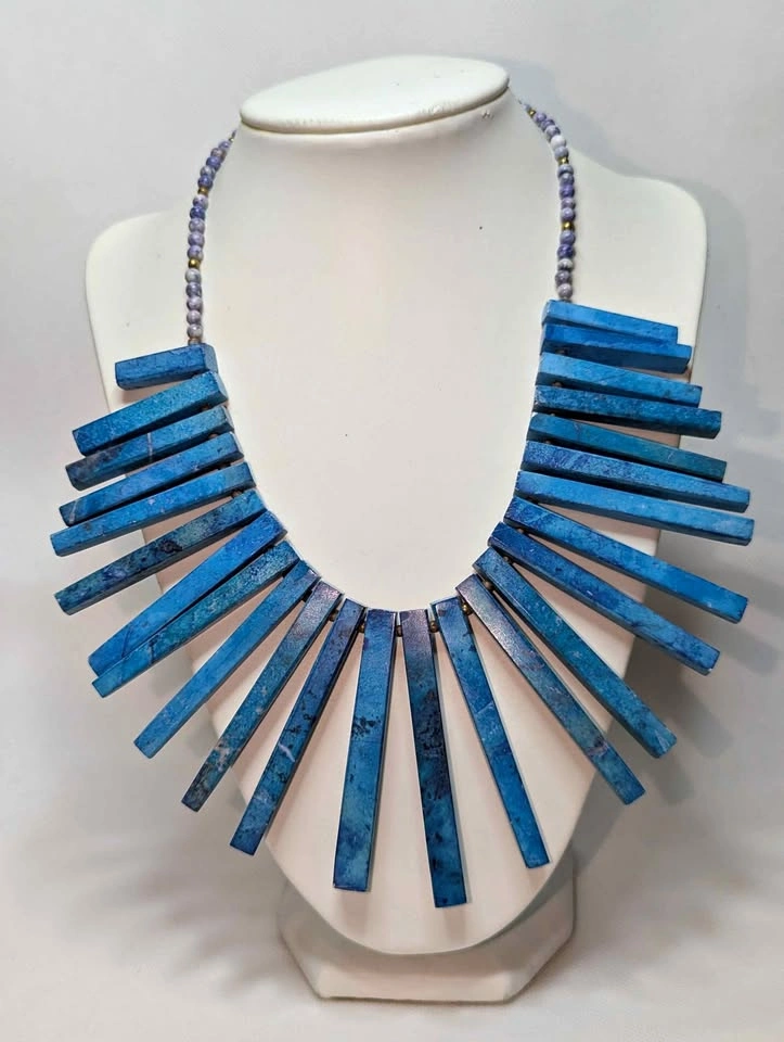 Cobalt Blue Stone Collar Necklace: Graduated Prism Design