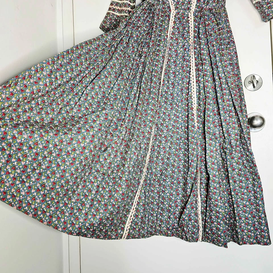 Handmade Vintage Prairie Maxi Dress & Matching Bonnet - photo 4