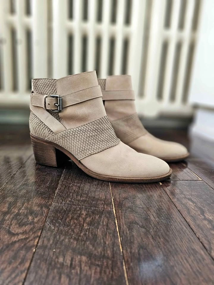 Size 10 Freda Salvador New With Tags Wrap Buckle Ankle Boots