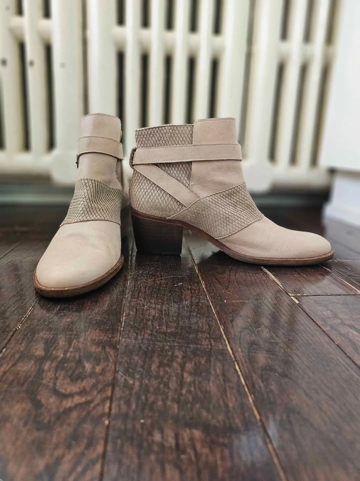 Size 10 Freda Salvador New With Tags Wrap Buckle Ankle Boots - photo 2