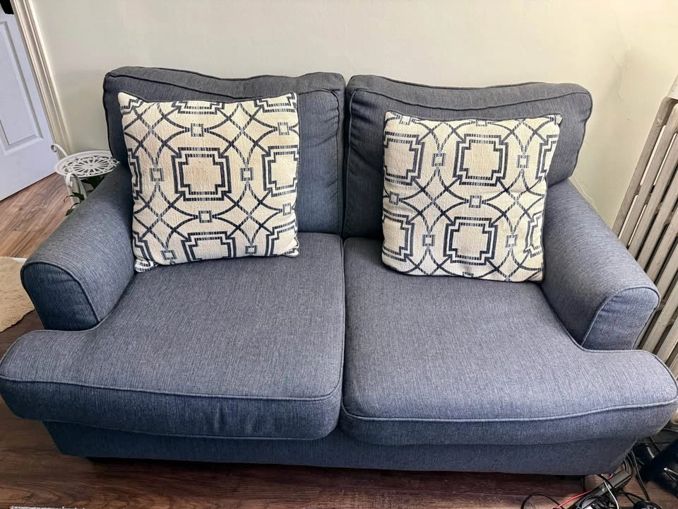 Free cushions - photo 2