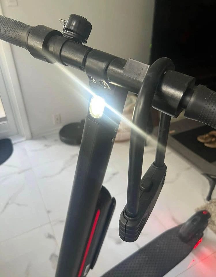 Ninebot ES4 Electric Scooter in Great Condition - photo 4