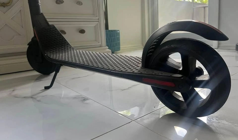 Ninebot ES4 Electric Scooter in Great Condition - photo 5