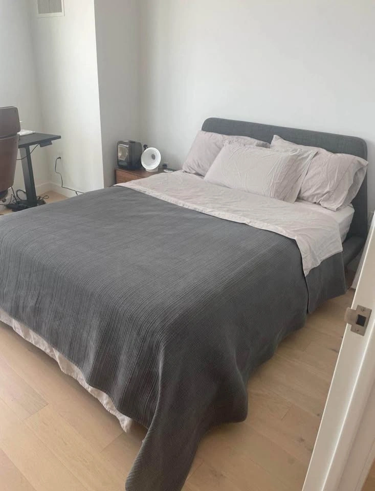 Upholstered Queen Platform Bed + Headboard (Mid-Century Modern) - photo 4