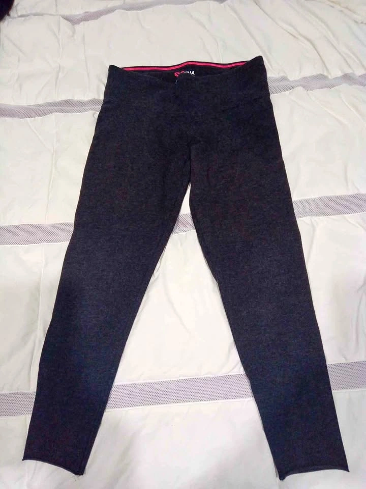 TNA dark gray leggings