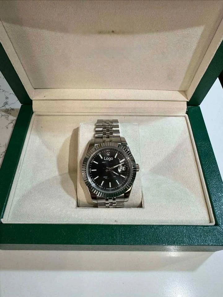 Luxury watch - photo 3
