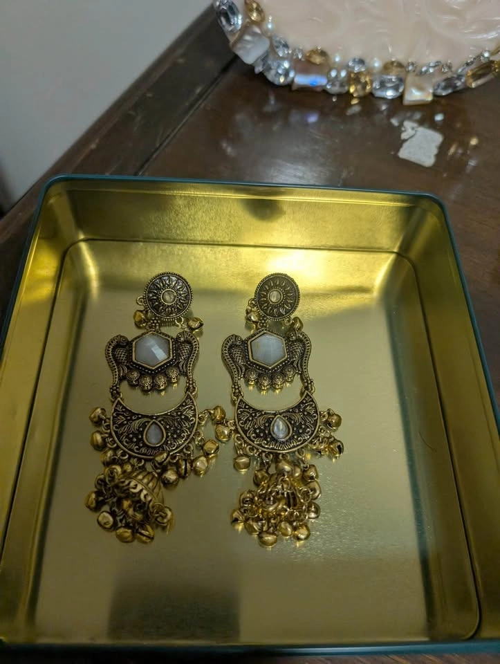 Assorted Indian Jewelry Sets and Beaded Purses - photo 5