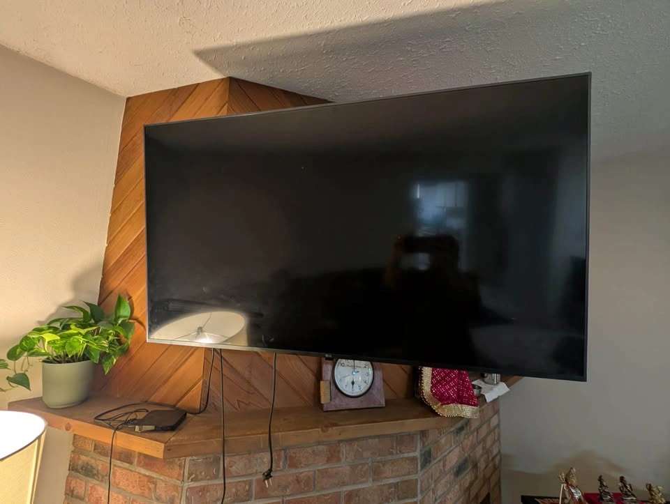 Moving Sale - Furniture and Electronics - photo 5
