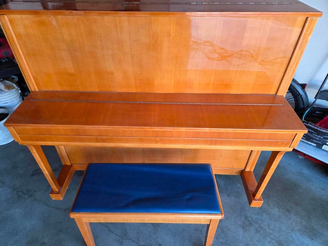 Free - Nordheimer Upright Piano – German Engineering - photo 2