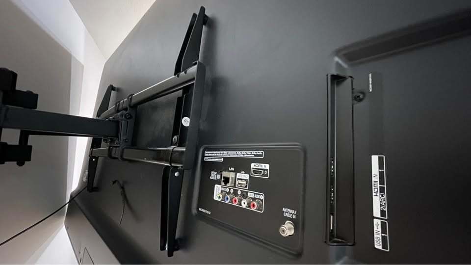 LG 70" 4K Smart TV + Wall Mount Kit, Cat5e - photo 5