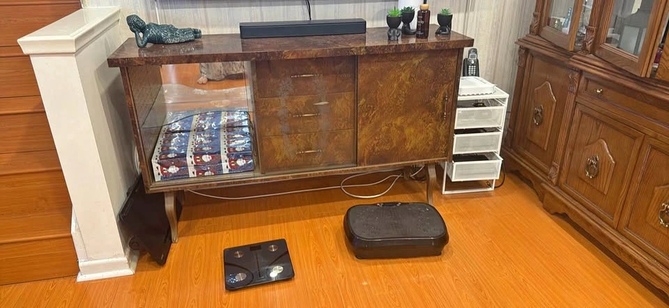 Tv stand