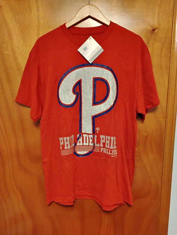 Philadelphia Phillies MLB T-Shirt New With Tags Large