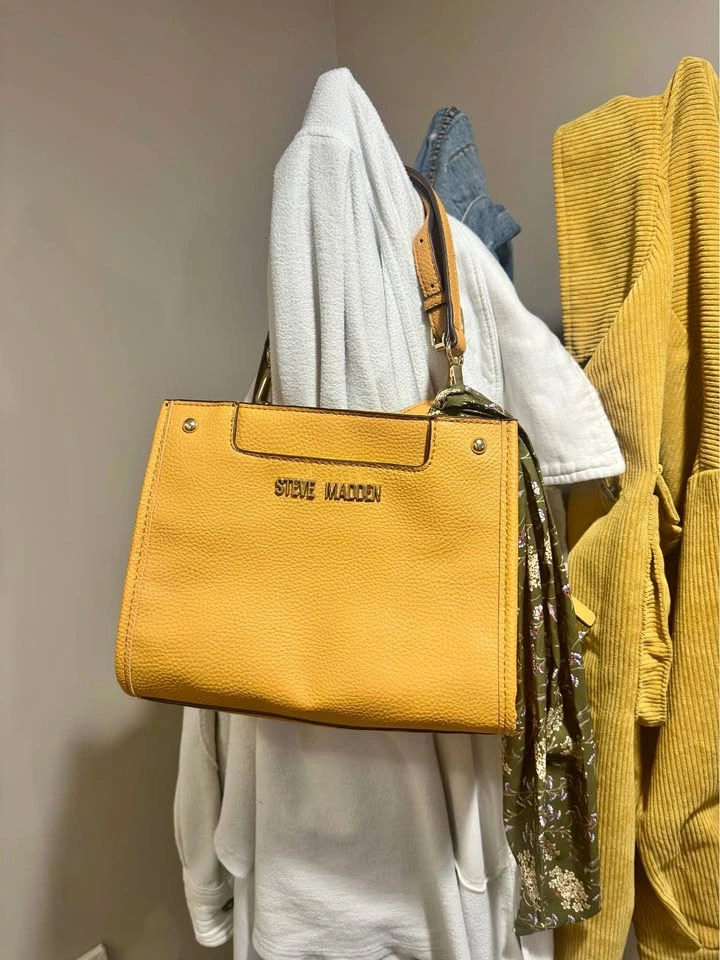 👜 Steve Madden Yellow/Mustard Purse