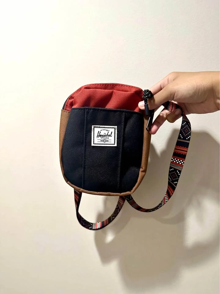 🎒Herschel 'Cruz' Crossbody Bag