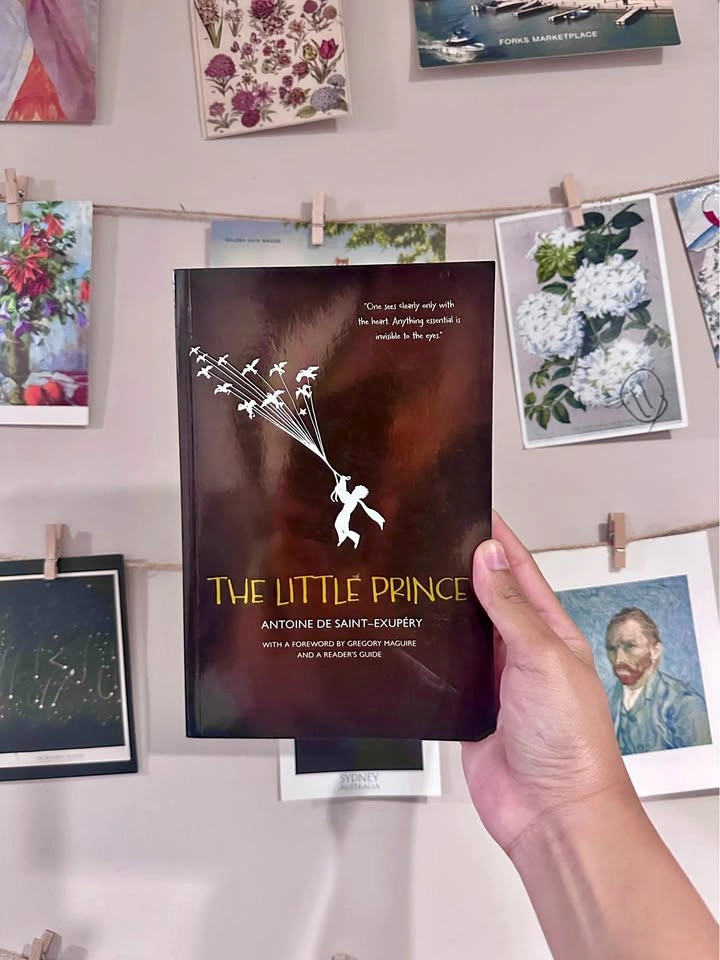 📖 The Little Prince by Antoine de Saint-Exupery (Paperback)