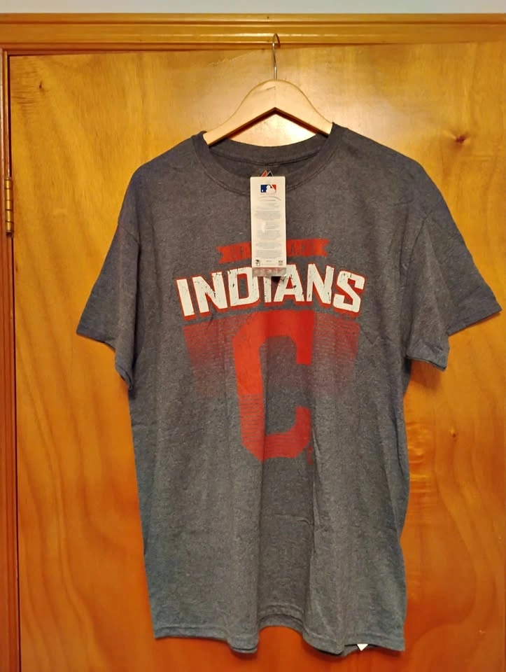 Cleveland Baseball MLB T-Shirt New With Tags Large