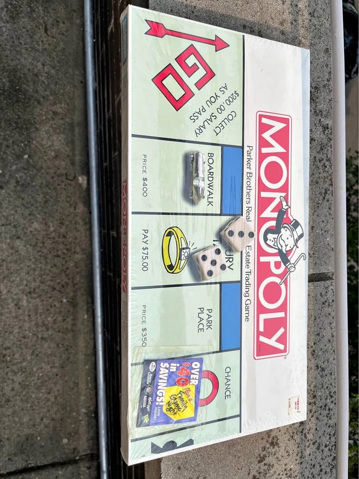 Vintage 1985 Parker Brothers Monopoly Board Game — Factory Seale