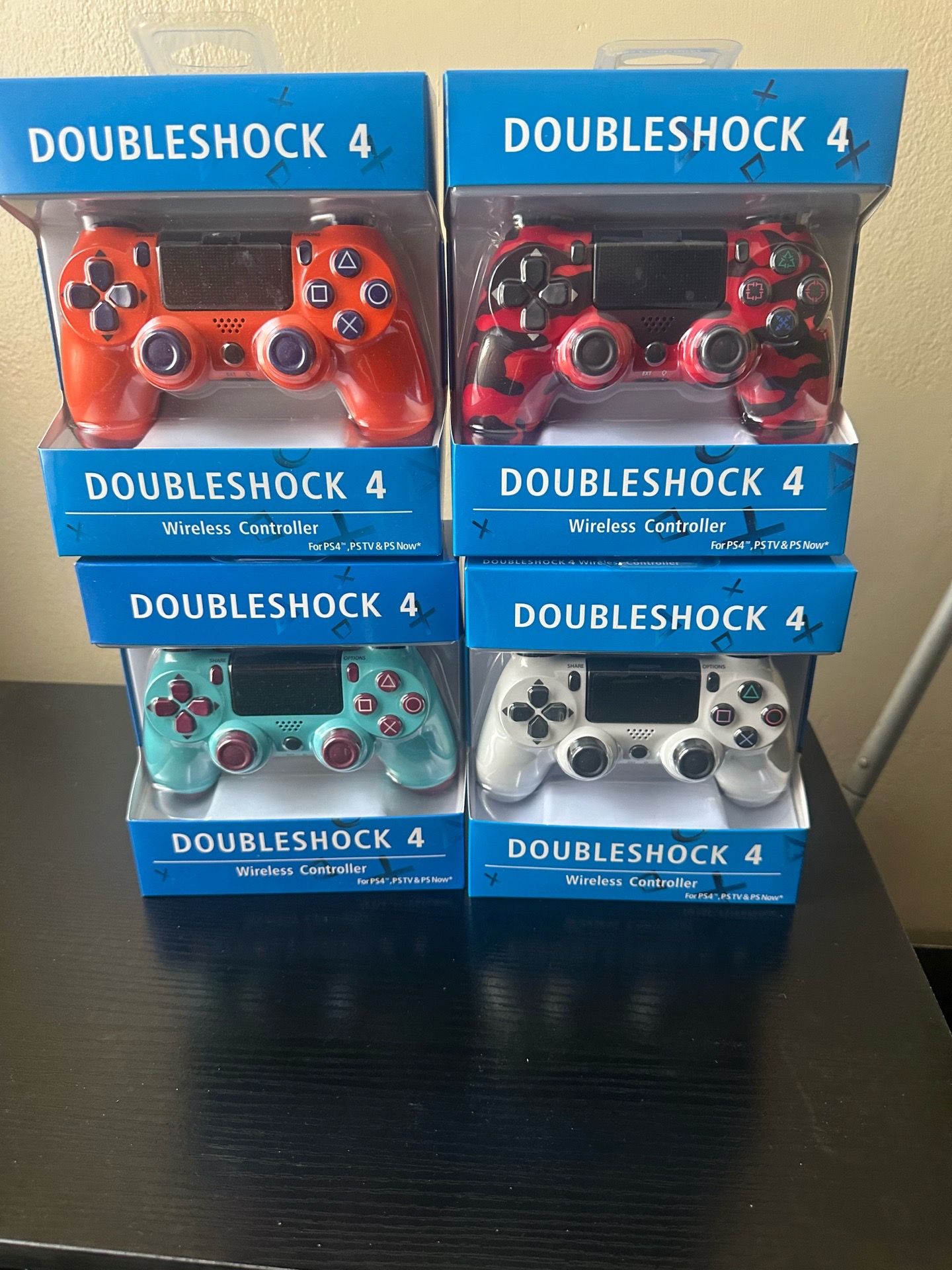 New ps4 controller (25$ each)