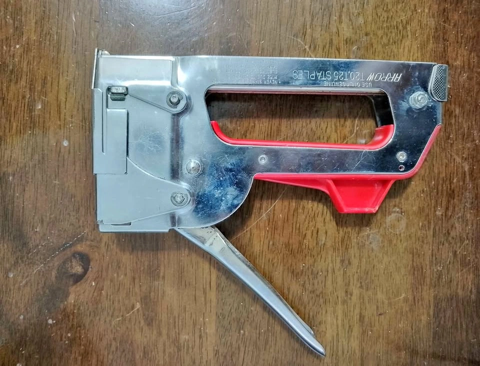 Arrow T2025 Staple Gun