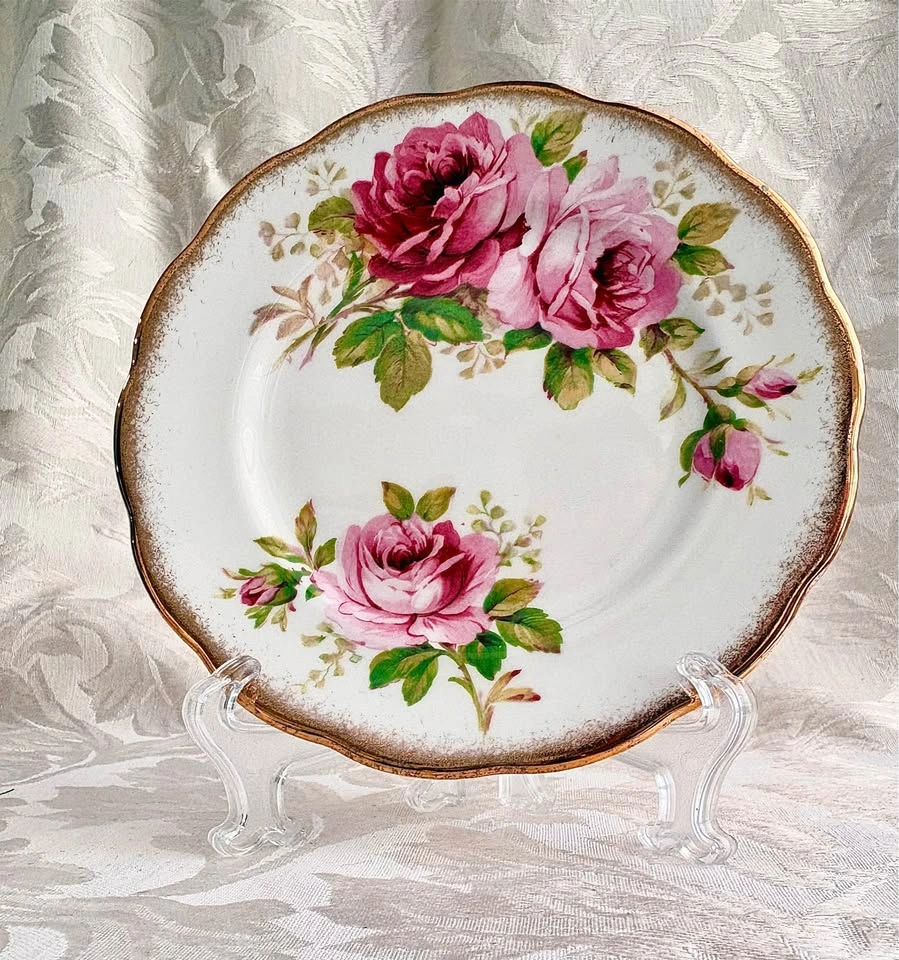 Royal Albert American Beauty Bone China bread and butter Plate - photo 5