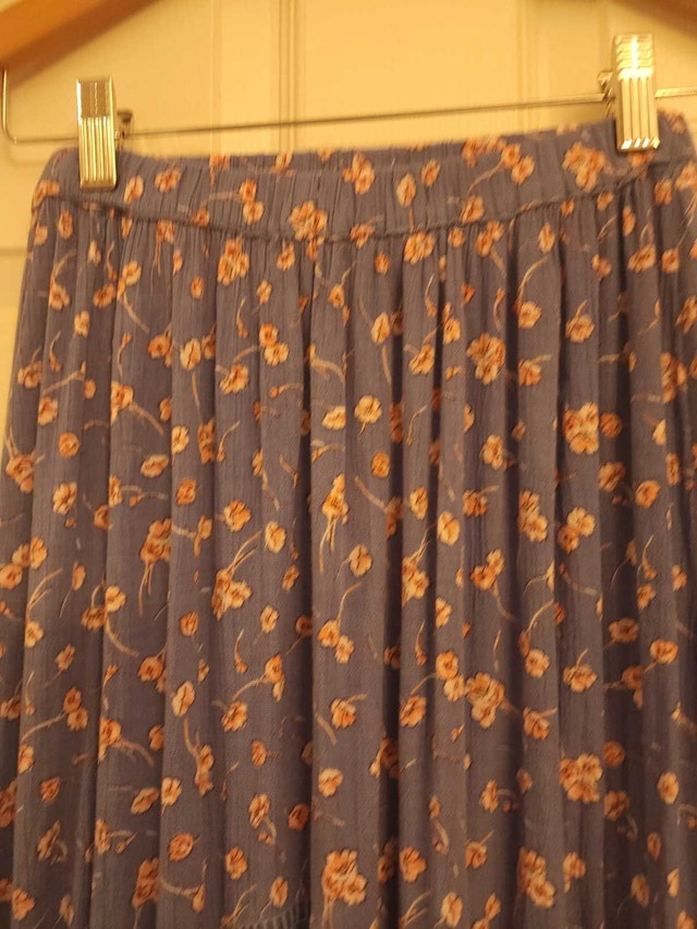 American Eagle Floral Maxi Skirt and top set - photo 3