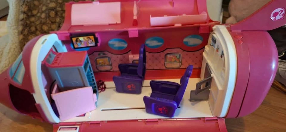 Barbie Large Airplane - photo 3