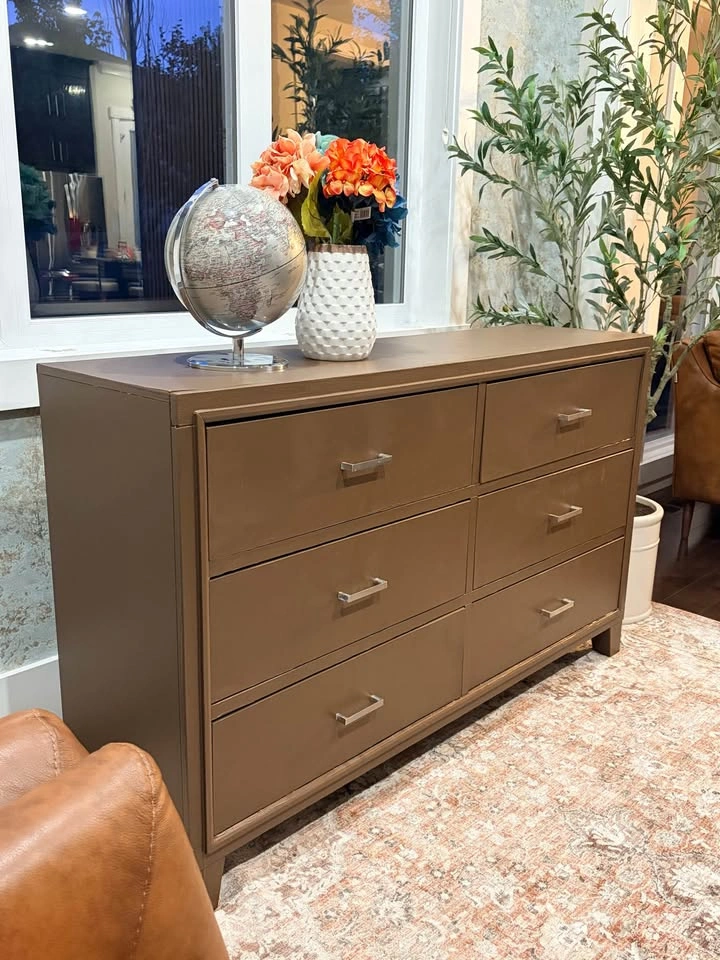 Refinished 6-Drawer Modern Taupe Dresser / Storage Credenza - photo 2