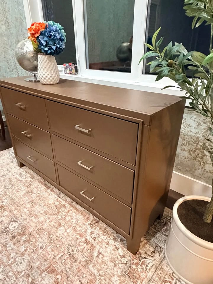 Refinished 6-Drawer Modern Taupe Dresser / Storage Credenza - photo 3