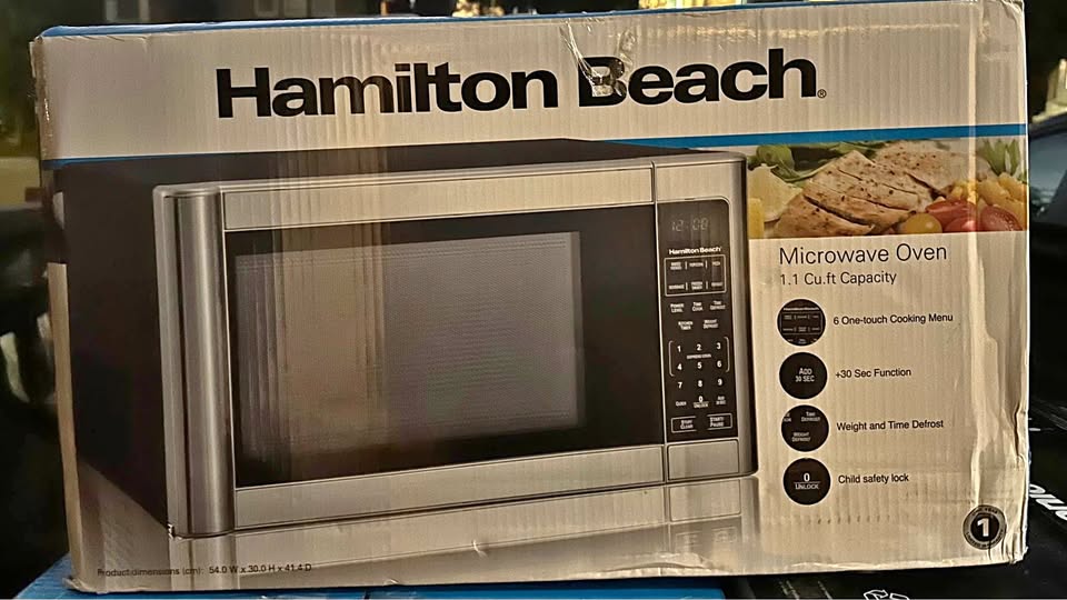 Hamilton Beach 1.1 cu ft Microwave - Stainless/Black (Open Box)