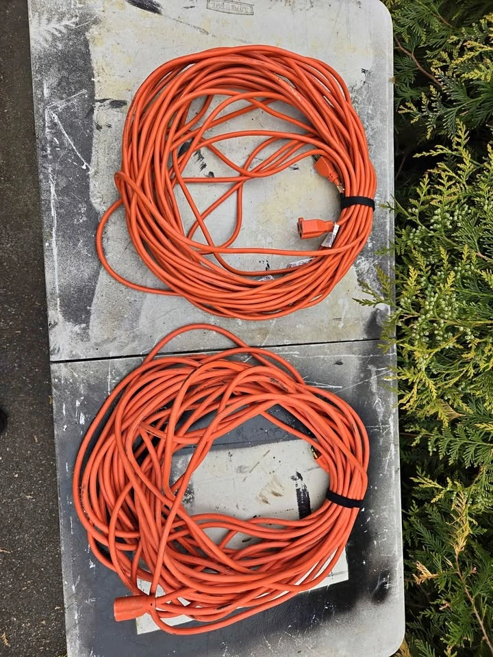 Brand New Outdoor Extension Cord 100' 16awg