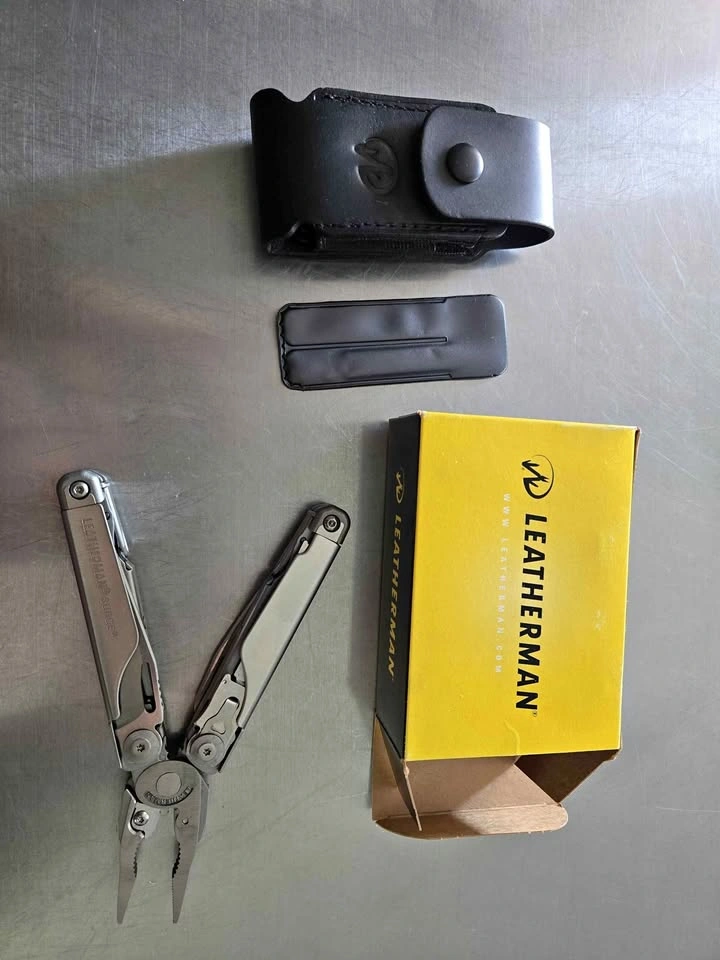 BRAND NEW LEATHERMAN Surge 21-in-1 Heavy-Duty Multi-tool