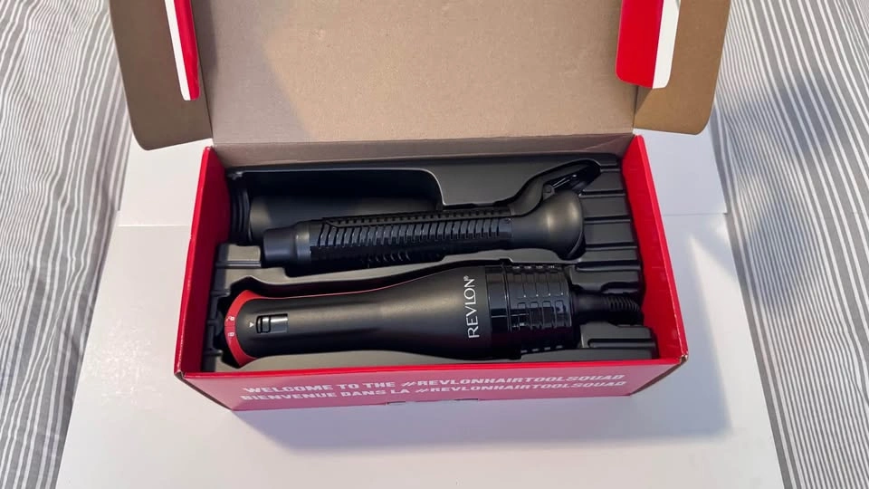 Revlon One-Step Blowout Curls - photo 5