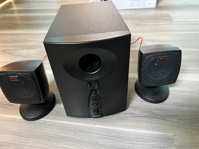 Mercury speaker with subwoofer