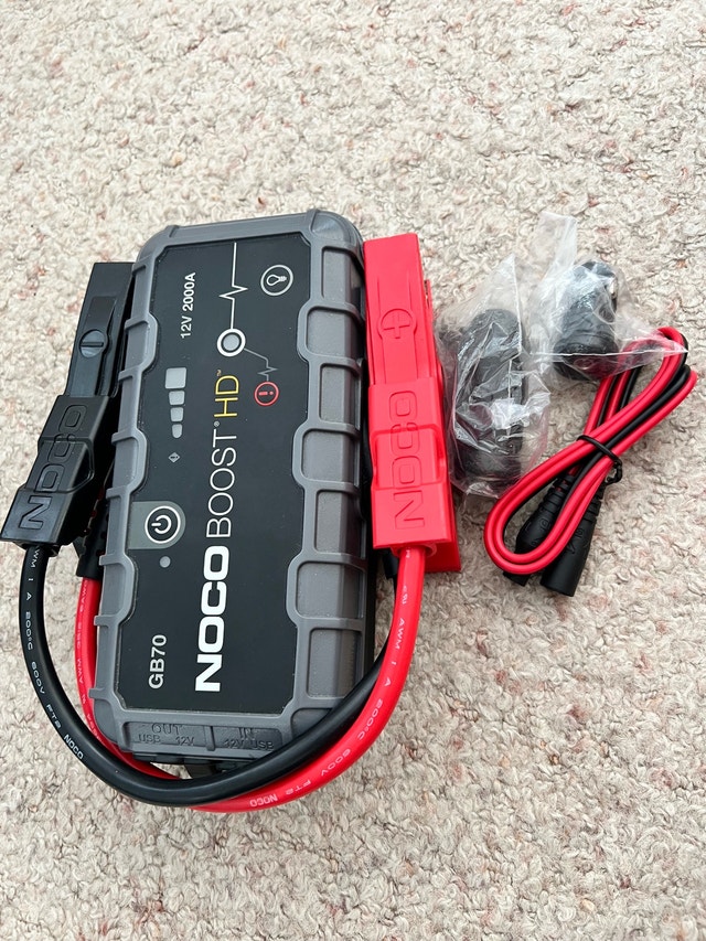 NOCO GB70 Boost HD Booster Pack/Jump Starter, 2000-Amp, 12V - photo 2